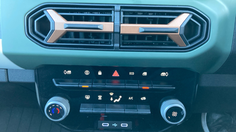 Dacia Spring 27kWh Extreme 65 48kW 5dr Auto Electric Hatchback